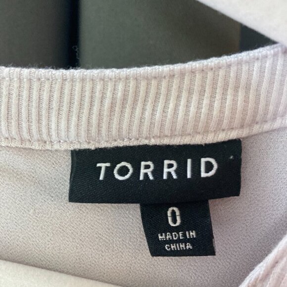 TORRID White Iridescent Sequins Crop Tee SIZE 0 - Picture 7 of 12